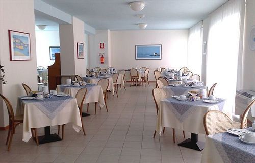 Hotel La Roccia Palau Zewnętrze zdjęcie